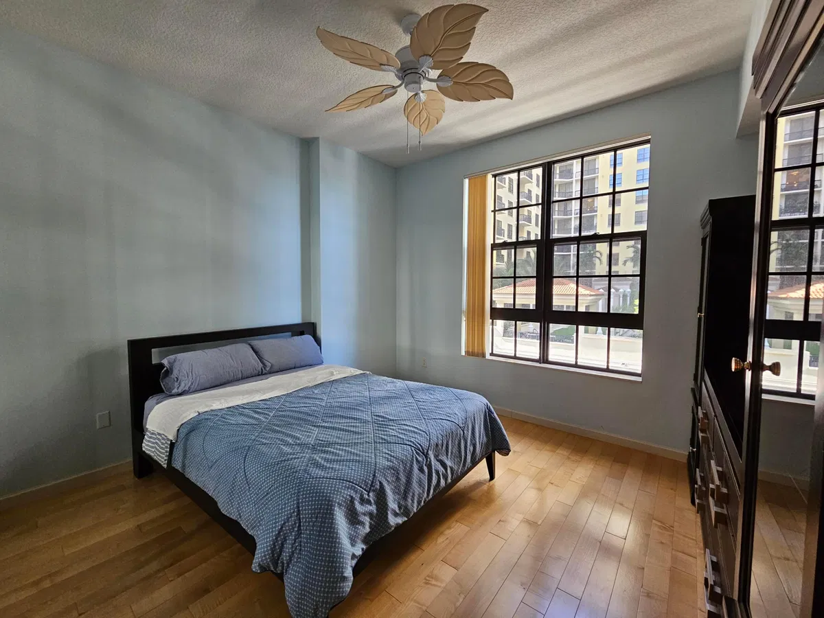 One City Plaza Unit 712 photo 22