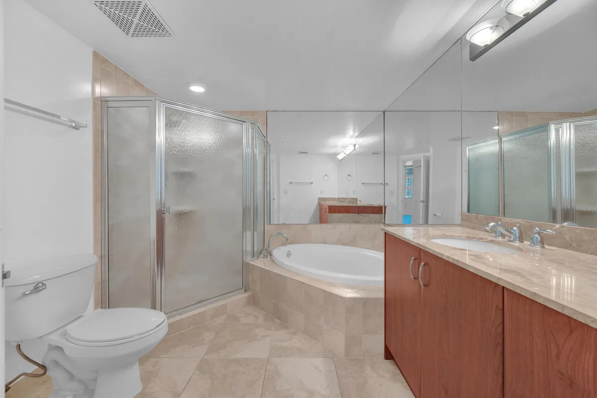 The Metropolitan Unit 612 photo 34