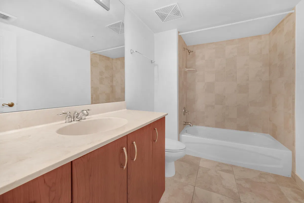 The Metropolitan Unit 612 photo 43