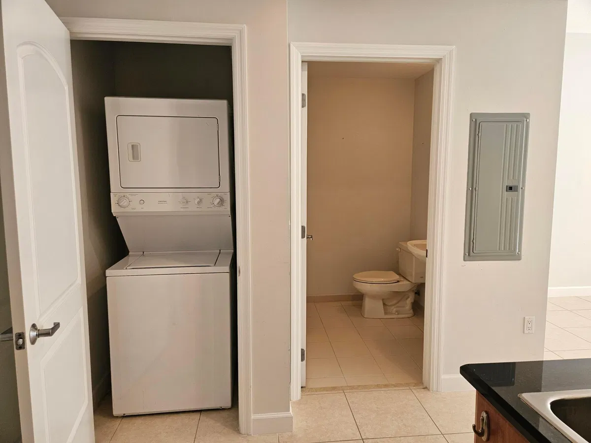 One City Plaza Unit 1113 photo 4