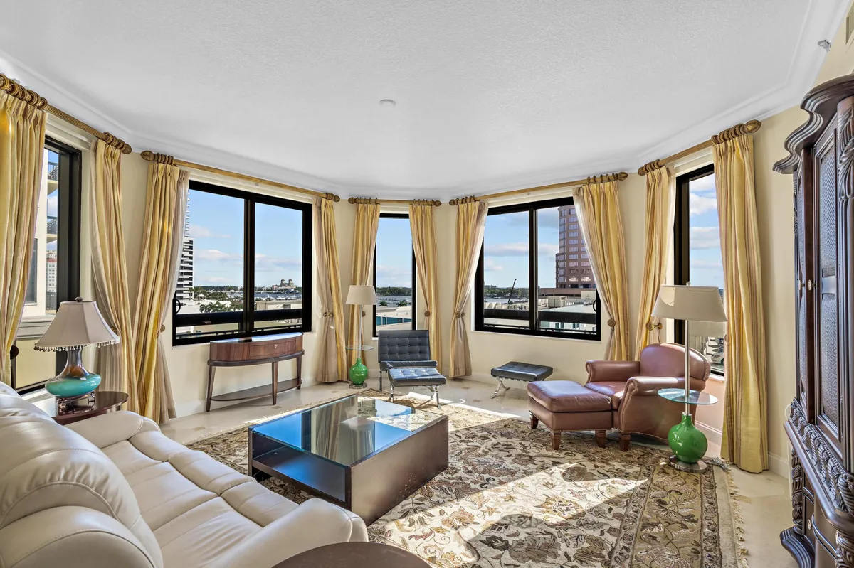 One City Plaza Unit 611