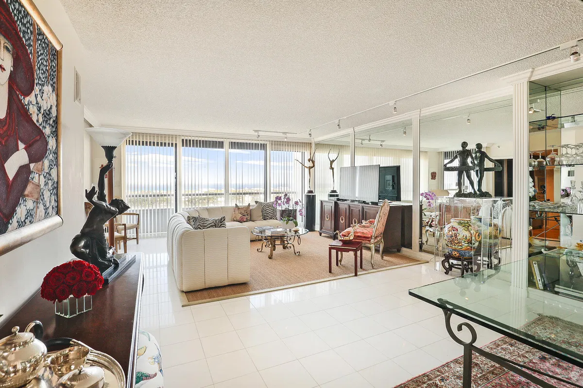 The Plaza of The Palm Beaches Unit 23g photo 7