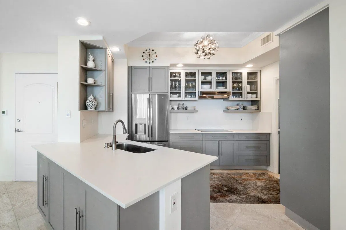 One City Plaza Unit 1206 photo 4
