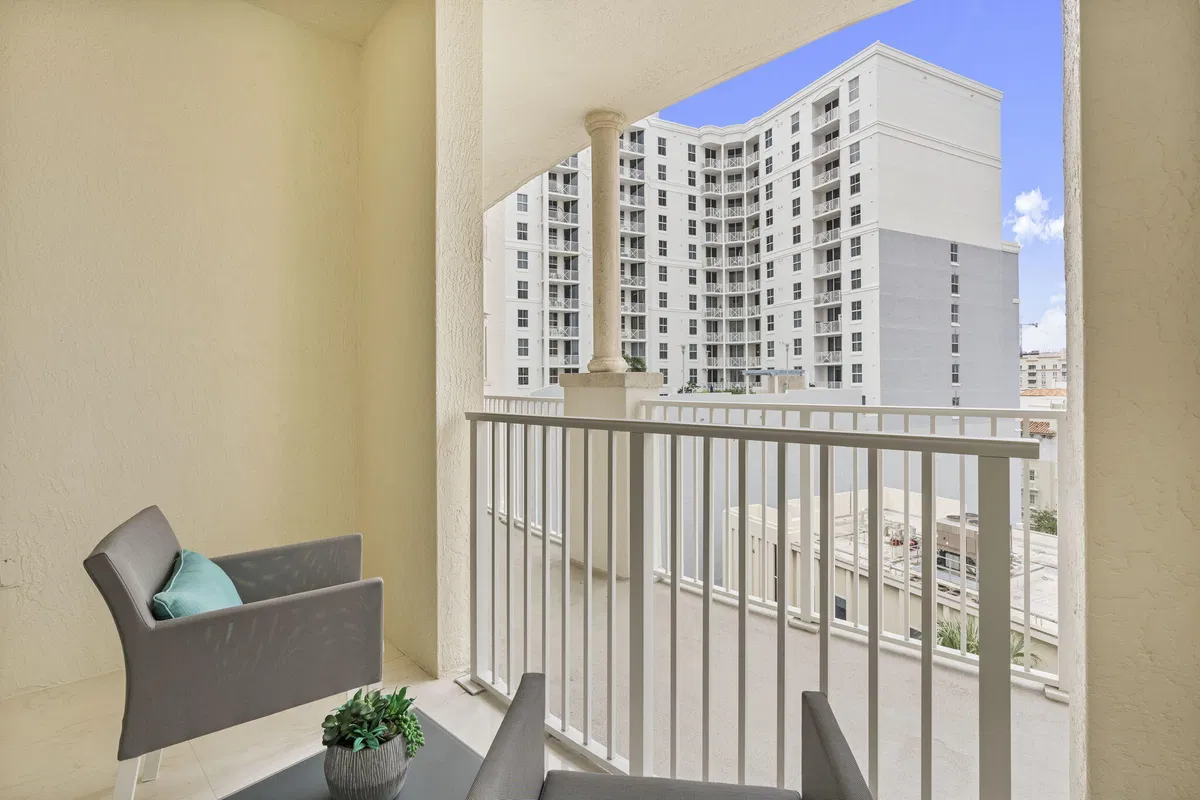 Esplanade Grande Unit 605 photo 22