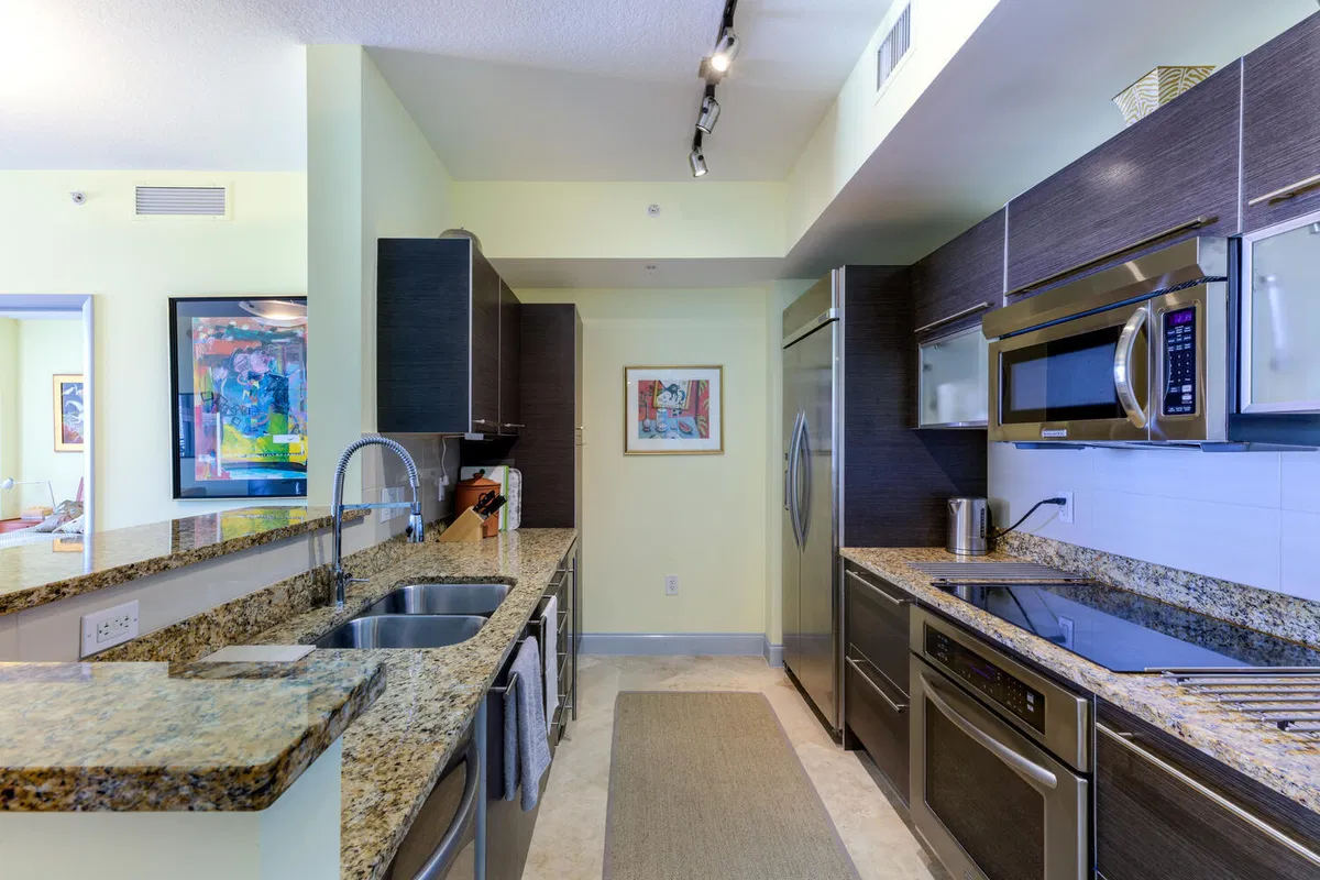 CityPlace South Tower Unit 1717 photo 7