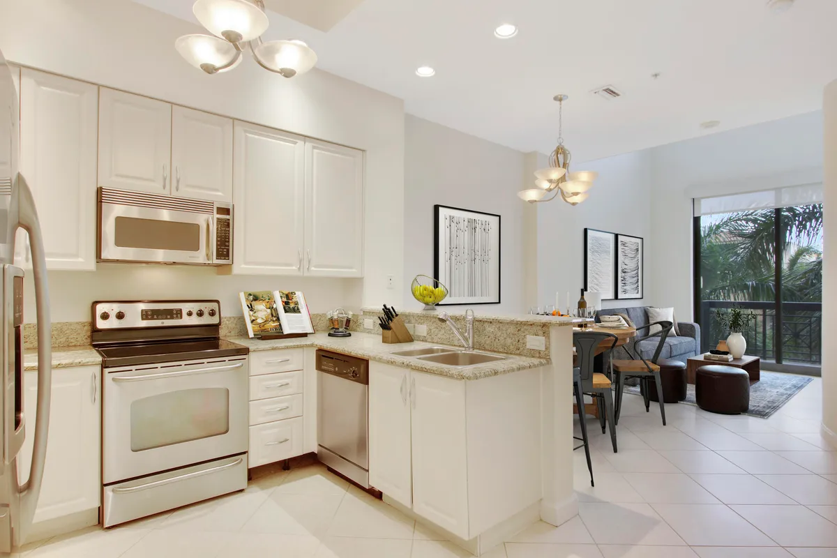 One City Plaza Unit 207