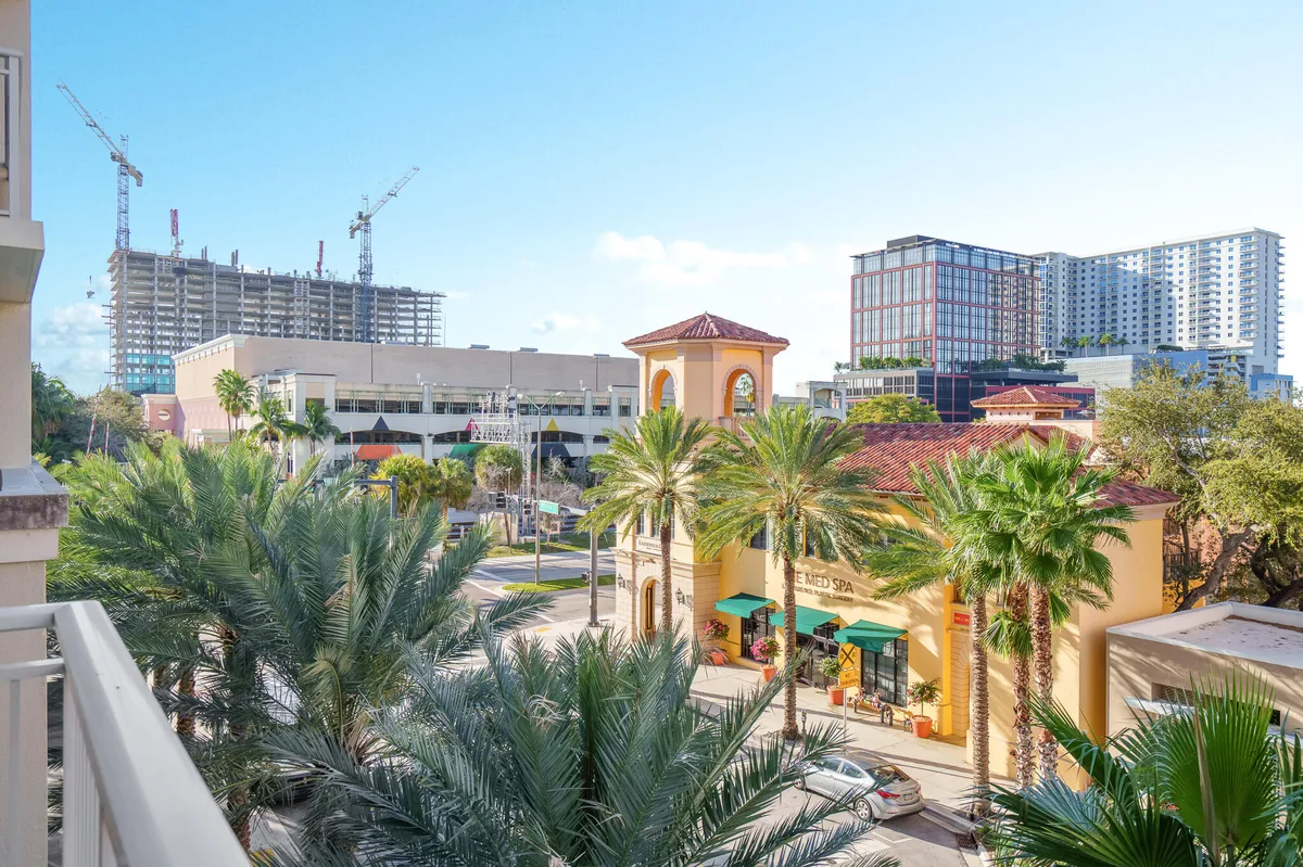 City Palms Unit 303 photo 40