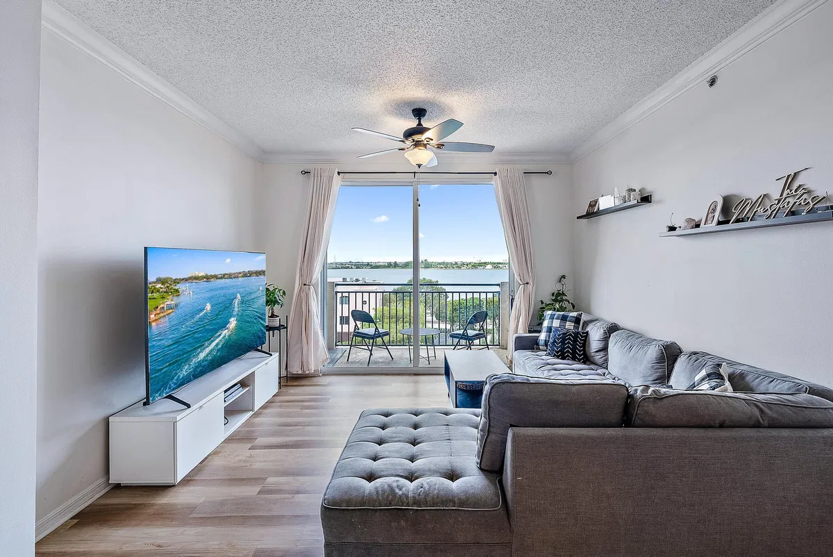 The Montecito Unit 606