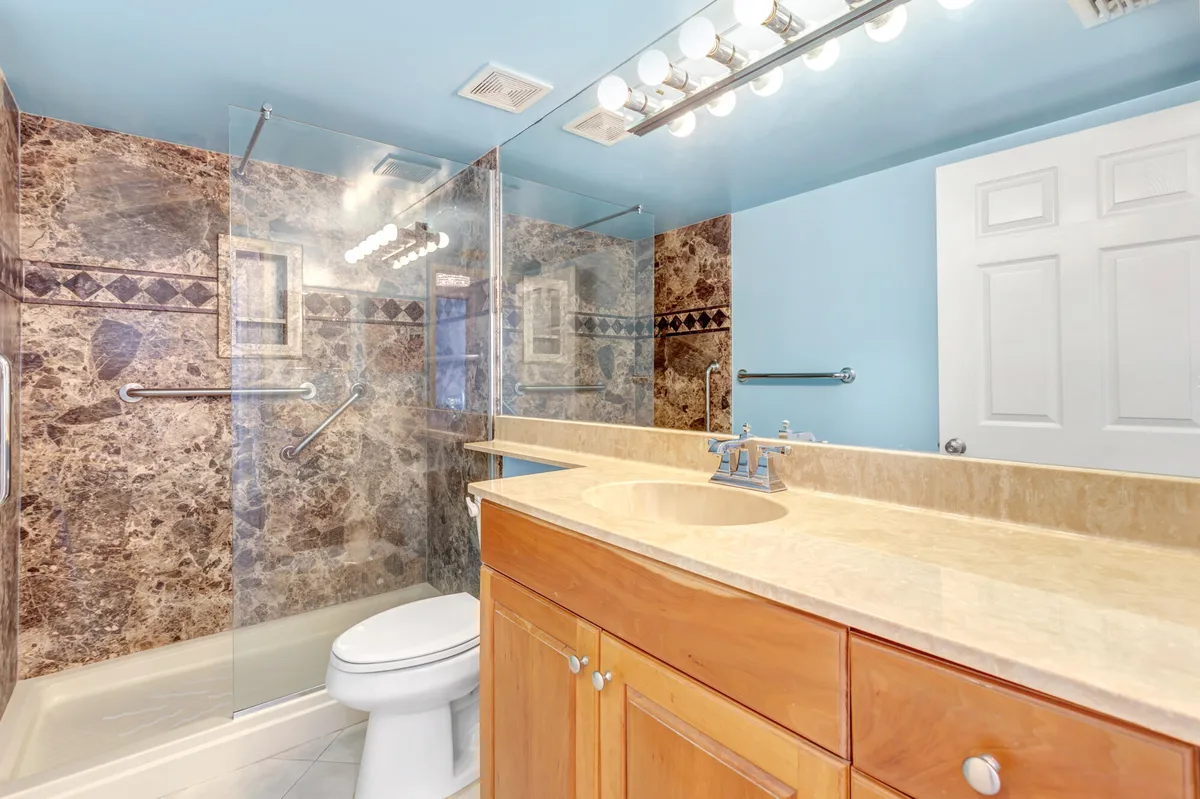 The Tower Condominium at Cityplace Unit 607 photo 7