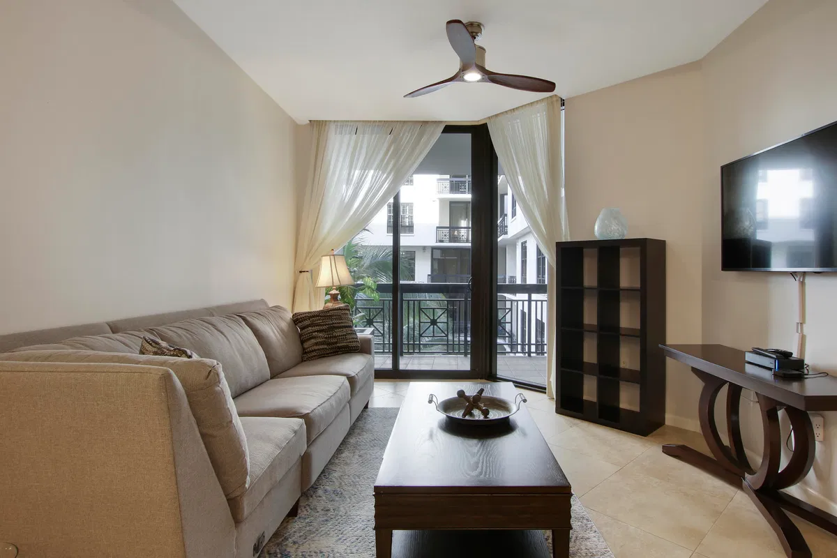 One City Plaza Unit 1024 photo 10