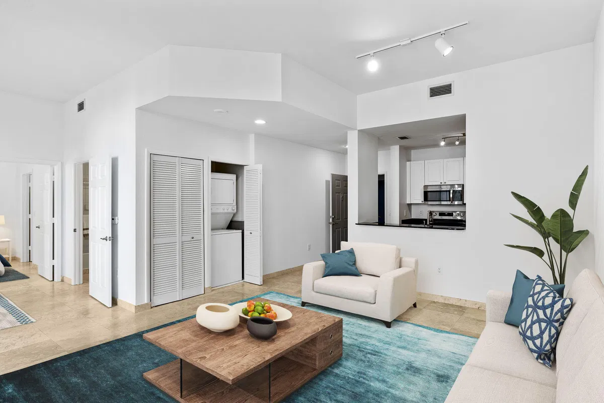 The Strand Unit 306 photo 10