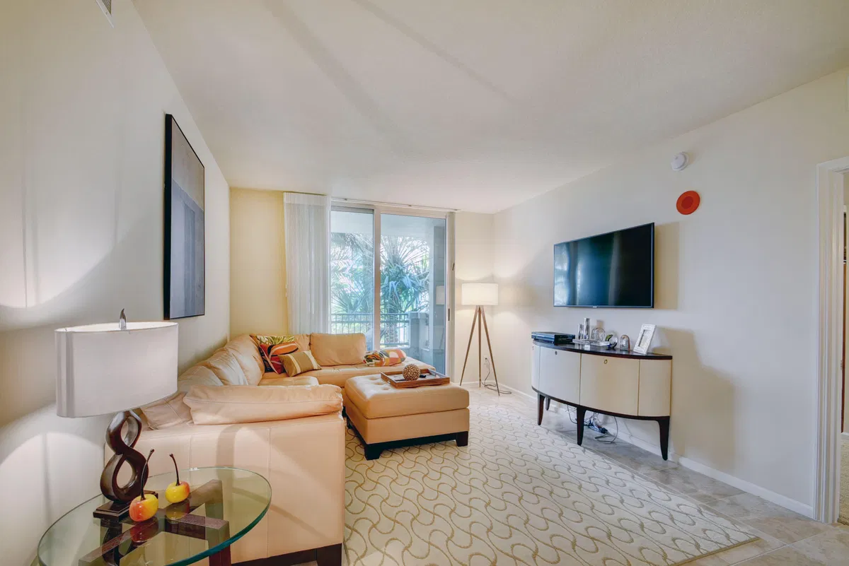 The Metropolitan Unit 217 photo 13