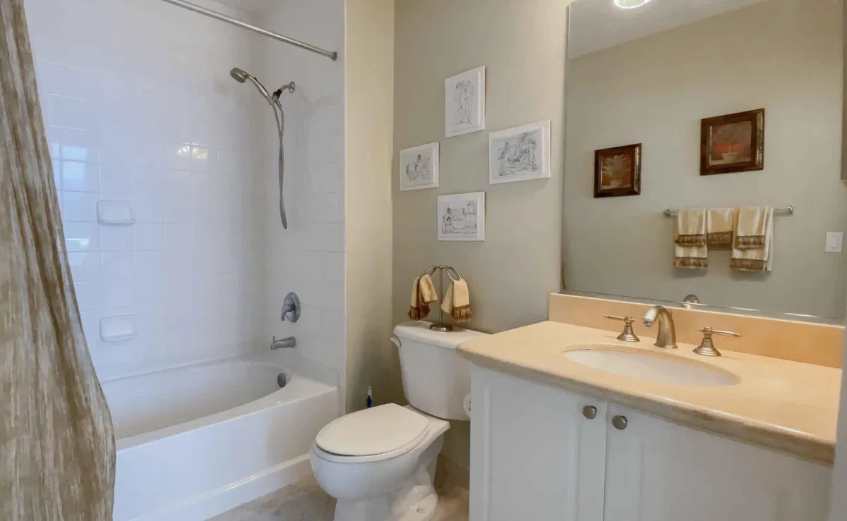 The Strand Unit 307 photo 22