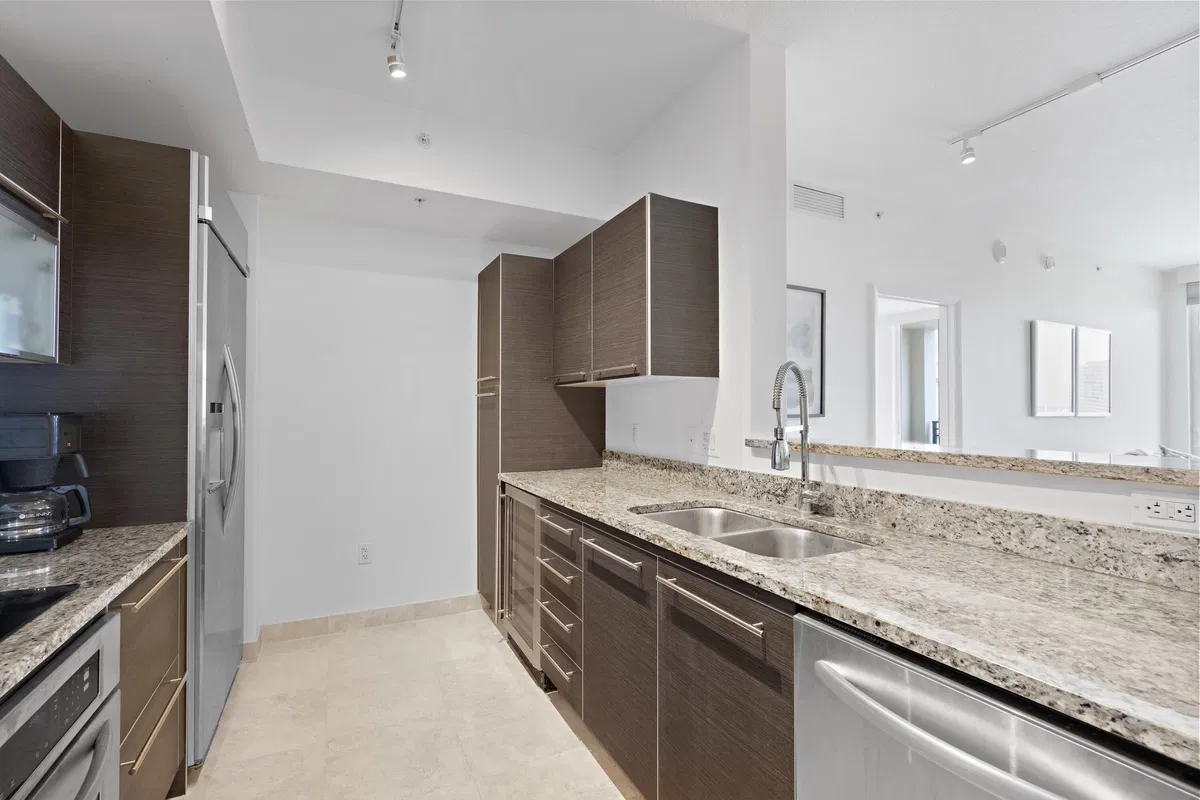 CityPlace South Tower Unit 1515 photo 10