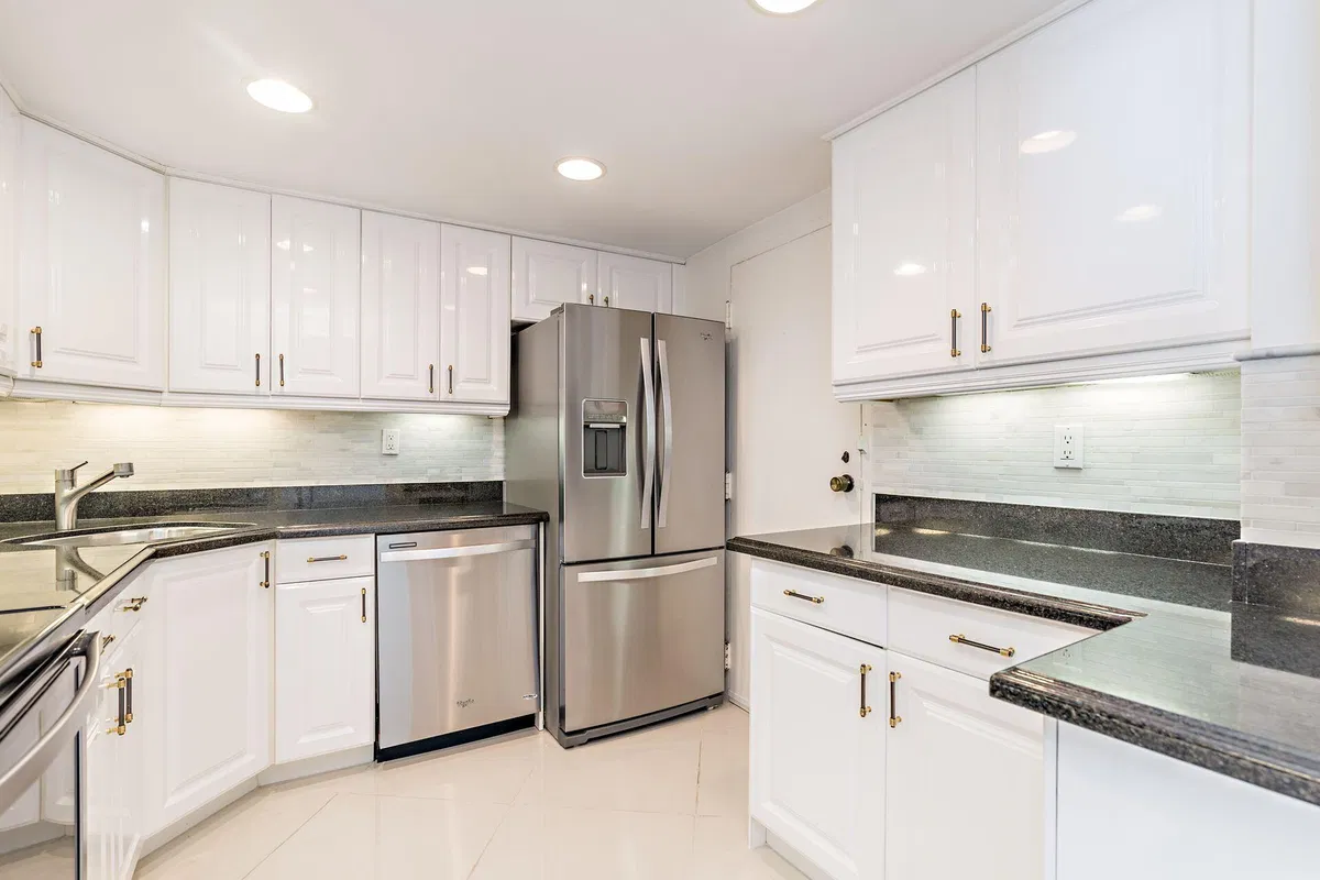 Trianon Unit 505 photo 4