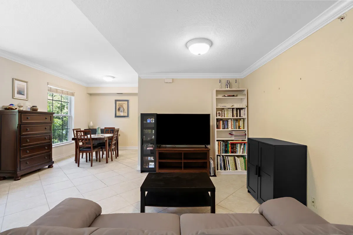 Residence photo 10