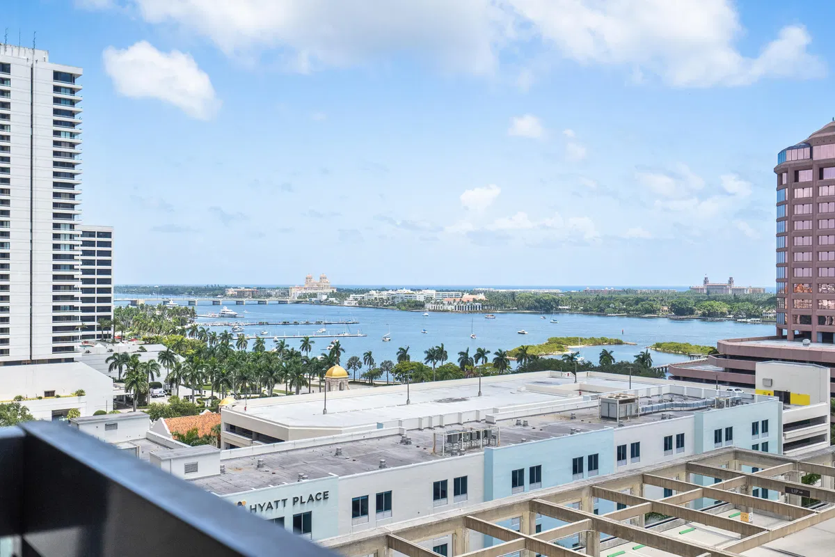 One City Plaza Unit 1008 photo 10