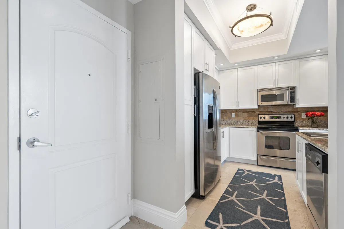 One City Plaza Unit 1008 photo 25