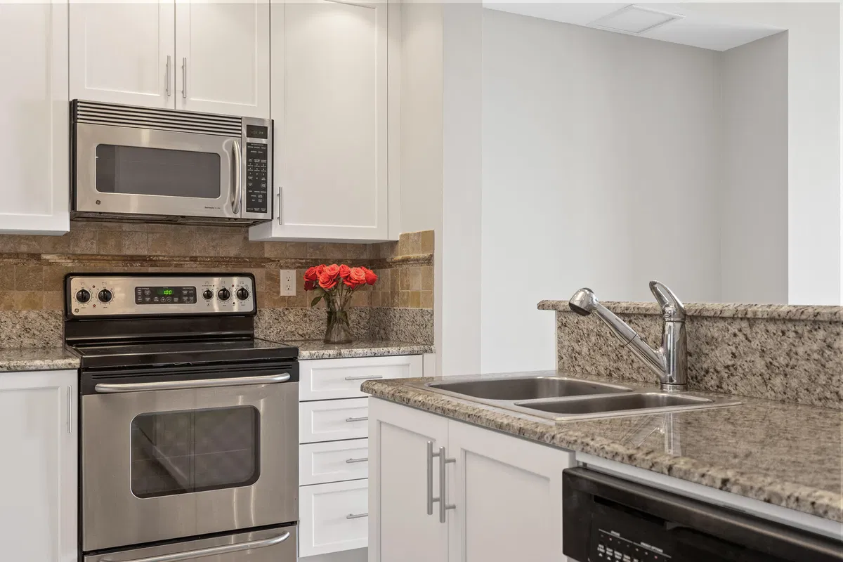 One City Plaza Unit 1008 photo 28