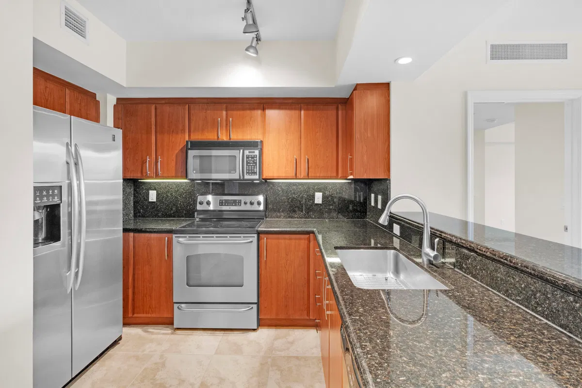 The Metropolitan Unit 309 photo 19