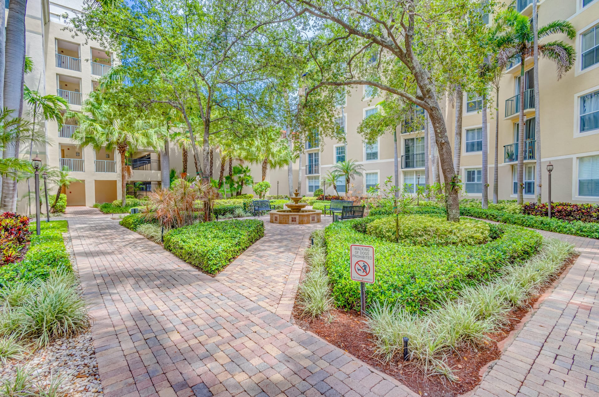 Courtyards in Cityplace Unit 112 photo 34