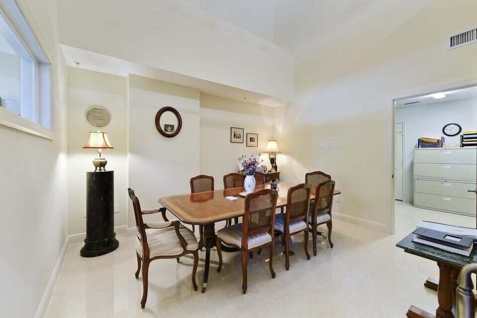 Two City Plaza Unit 117 photo 7