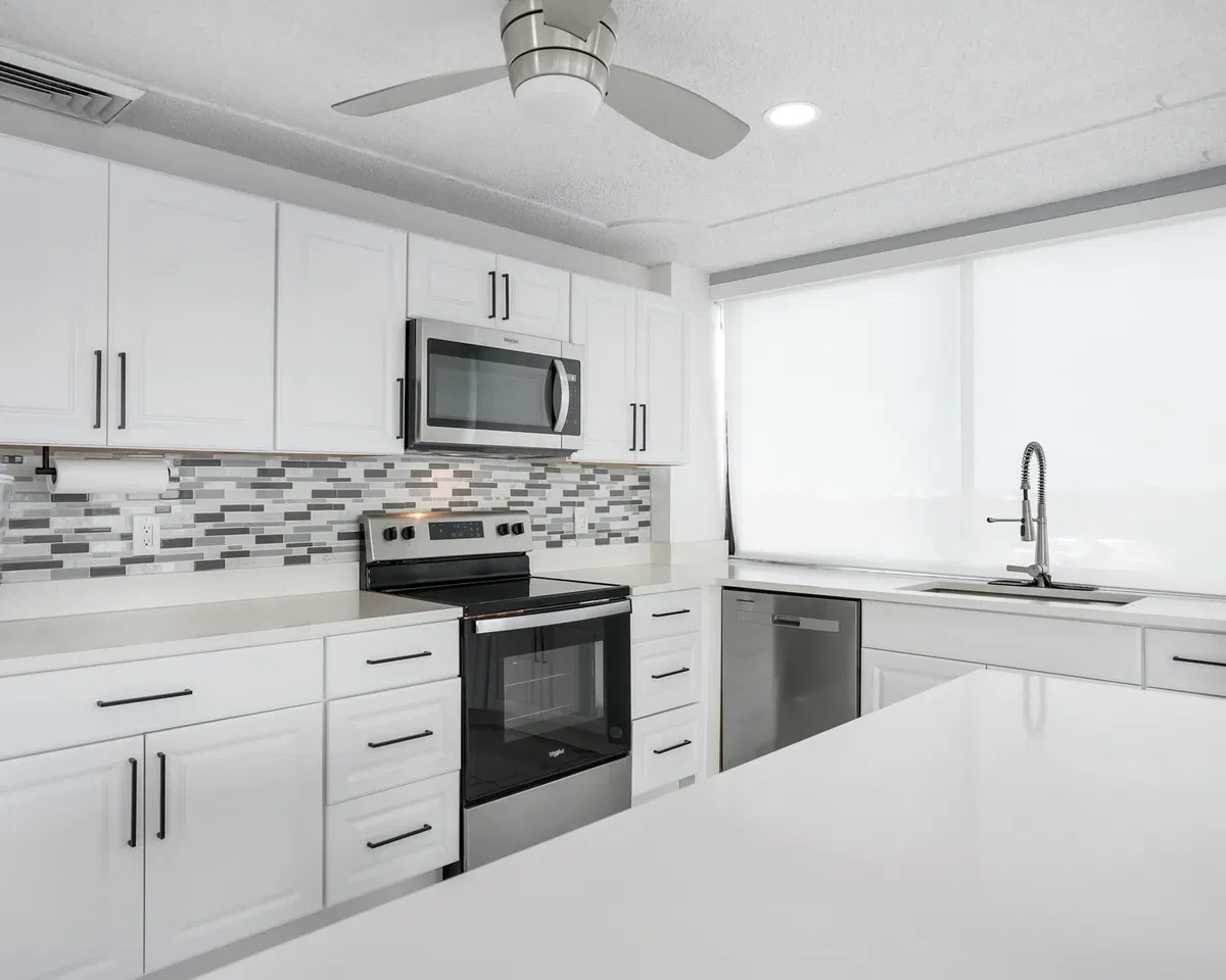 Presidential Towers Unit 806 photo 13
