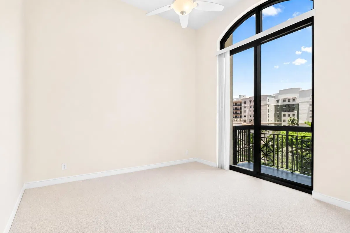 Two City Plaza Unit 320 photo 16