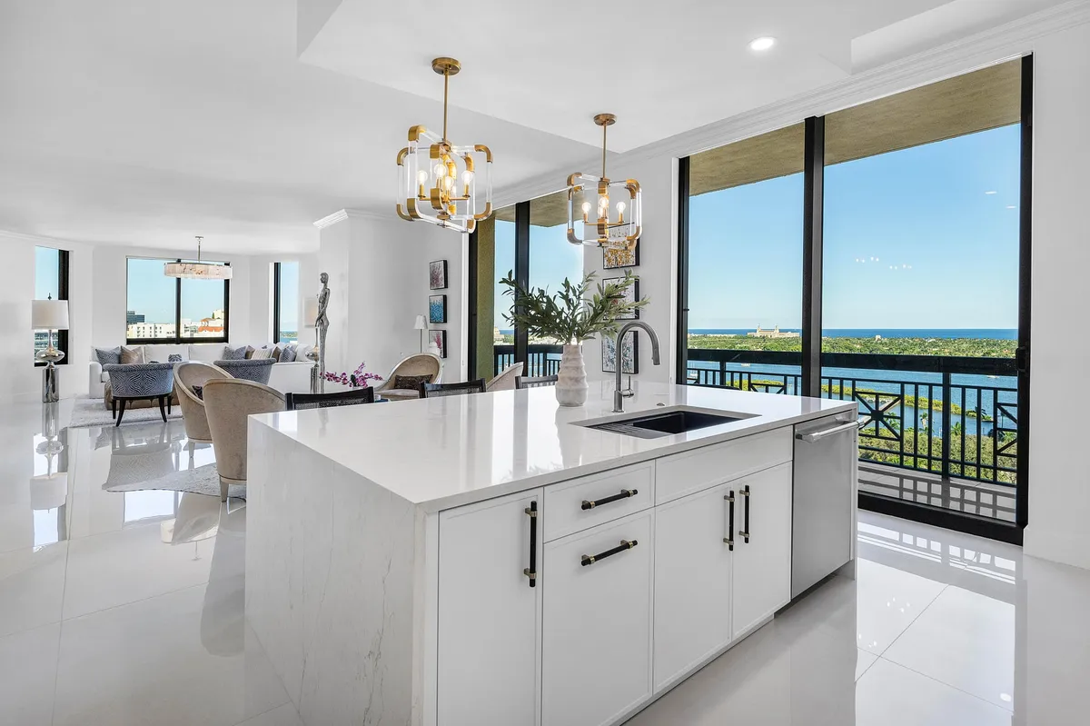 Two City Plaza Unit 1219