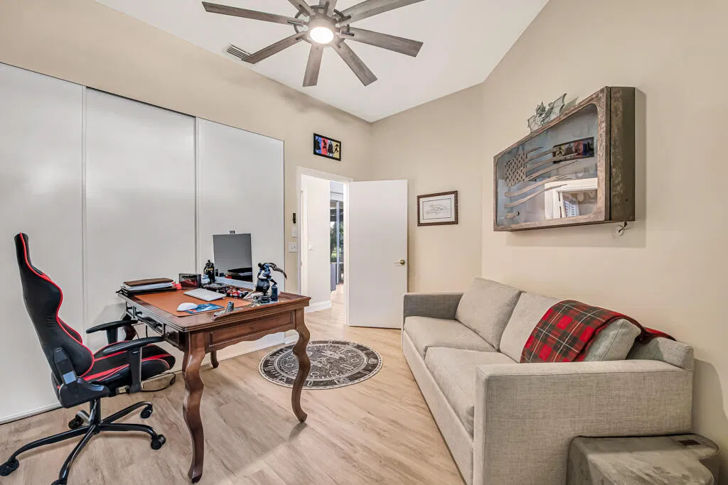 Residence photo 25
