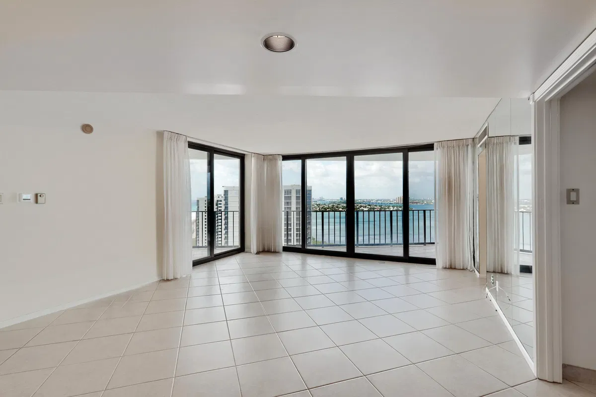 Singer Island Unit 2404 photo 4