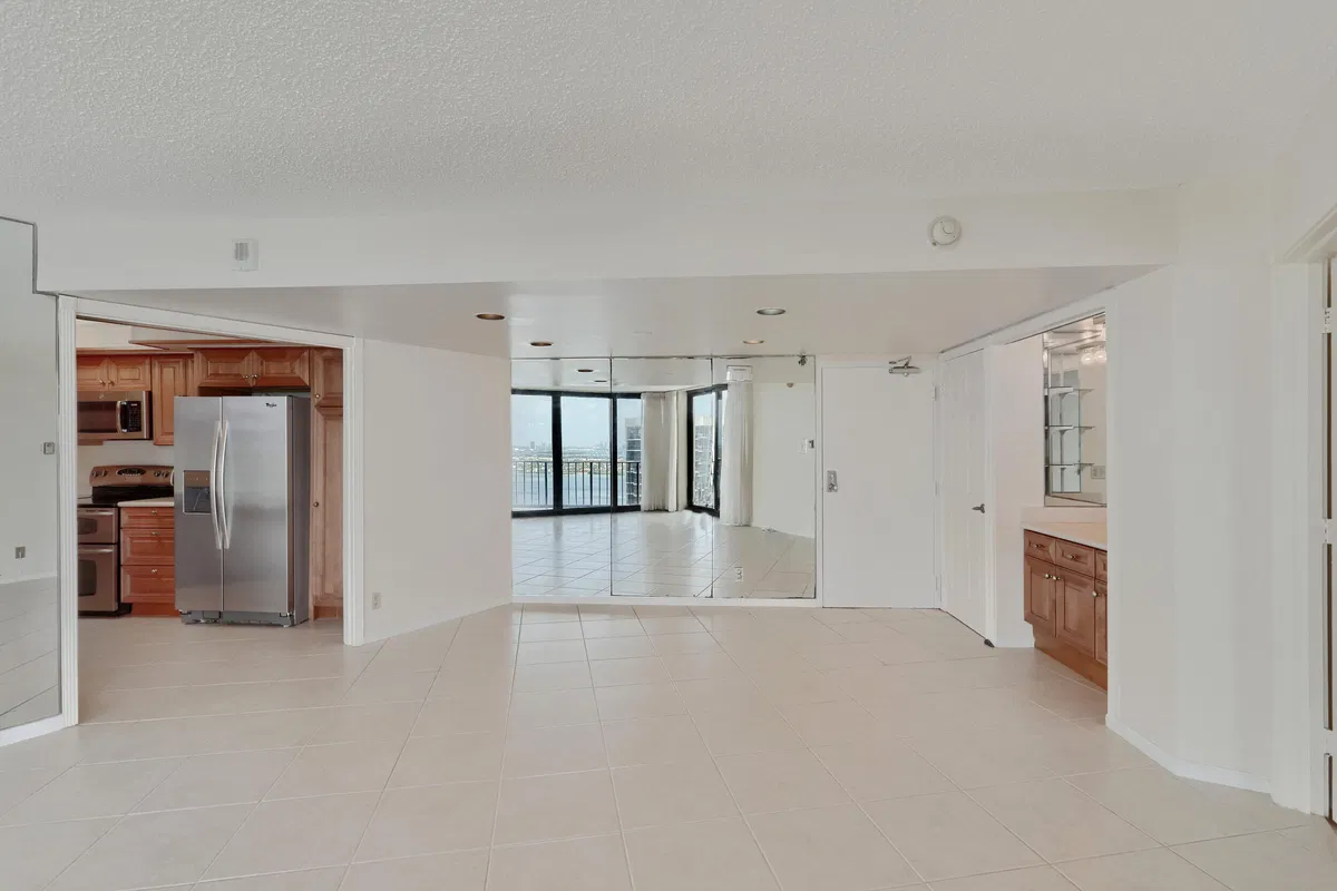 Singer Island Unit 2404 photo 19