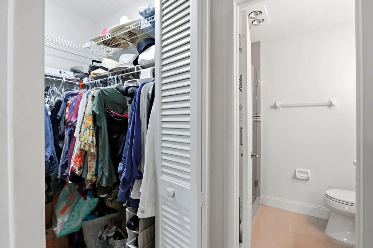 Unit C photo 16