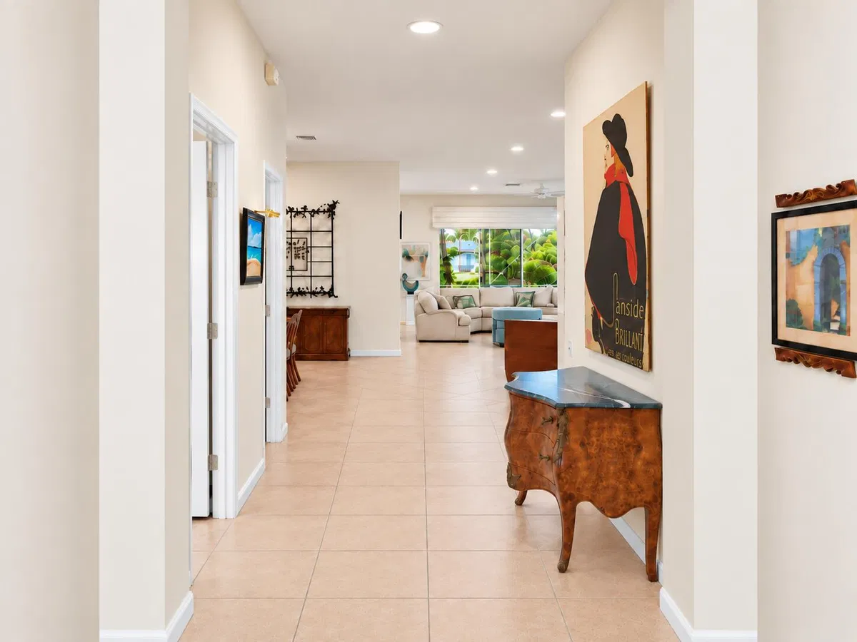 Residence photo 4