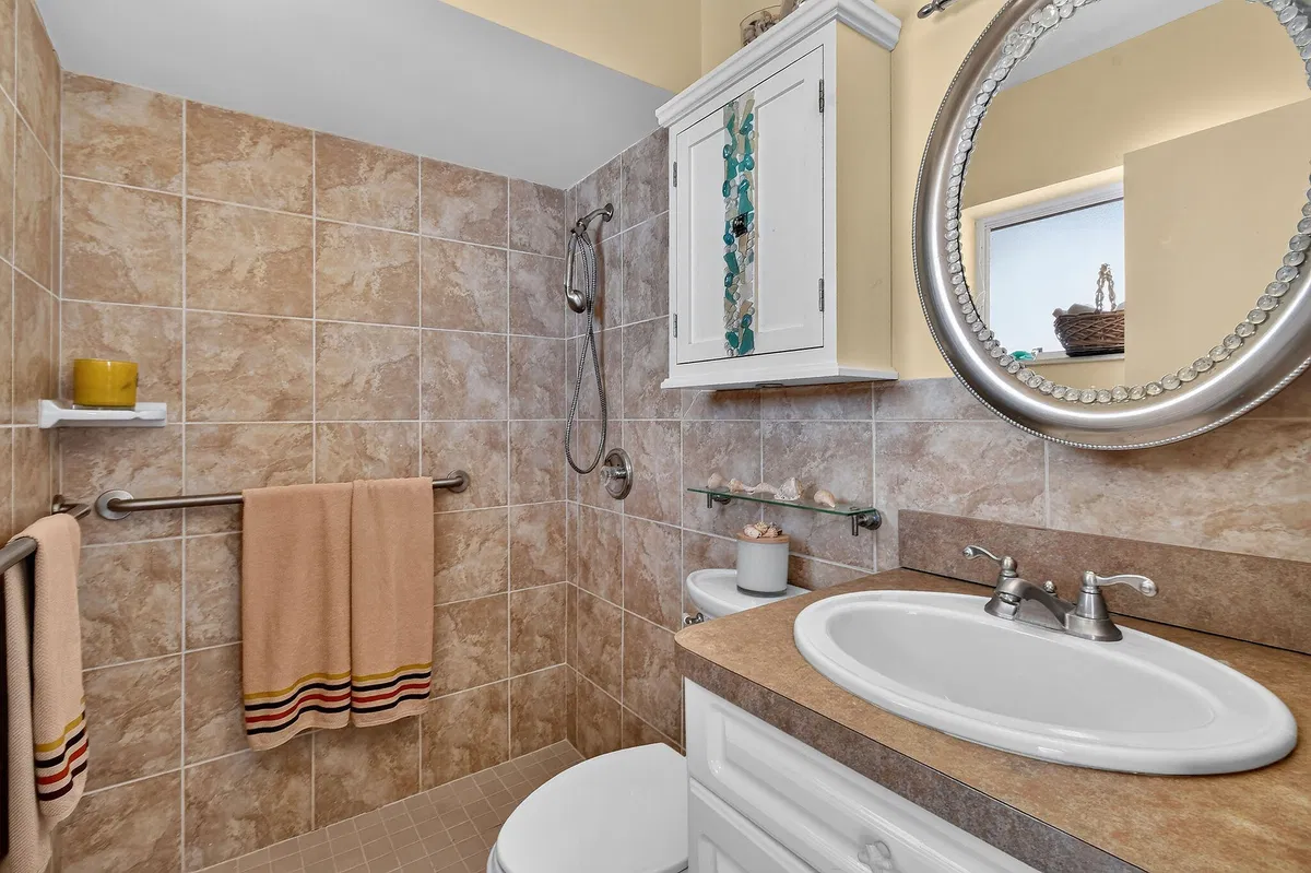North Palm Beach Country Club Residence photo 46