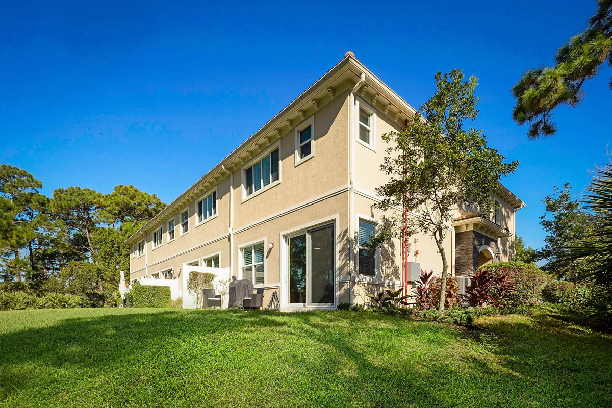 Residence photo 28