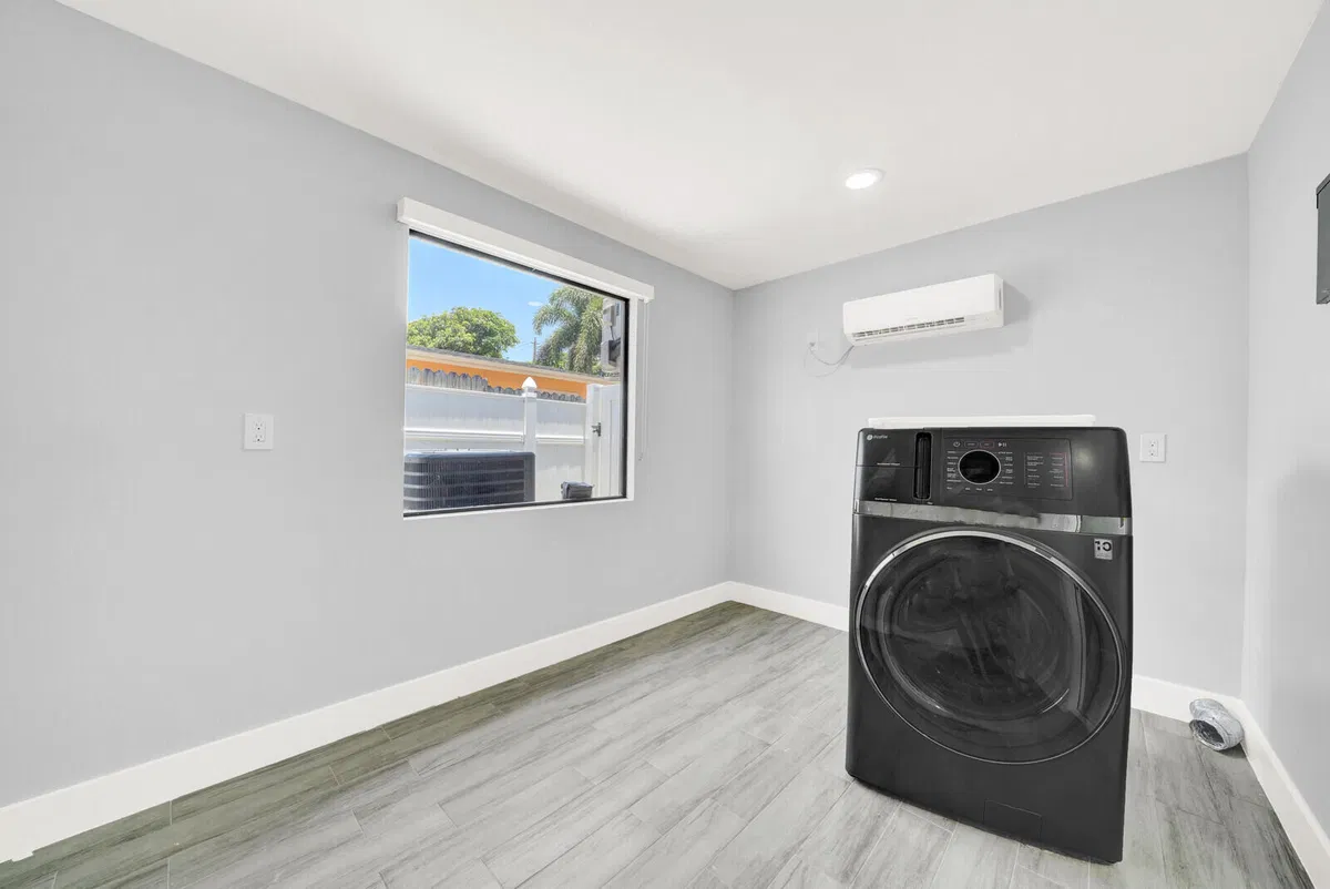 Residence photo 19