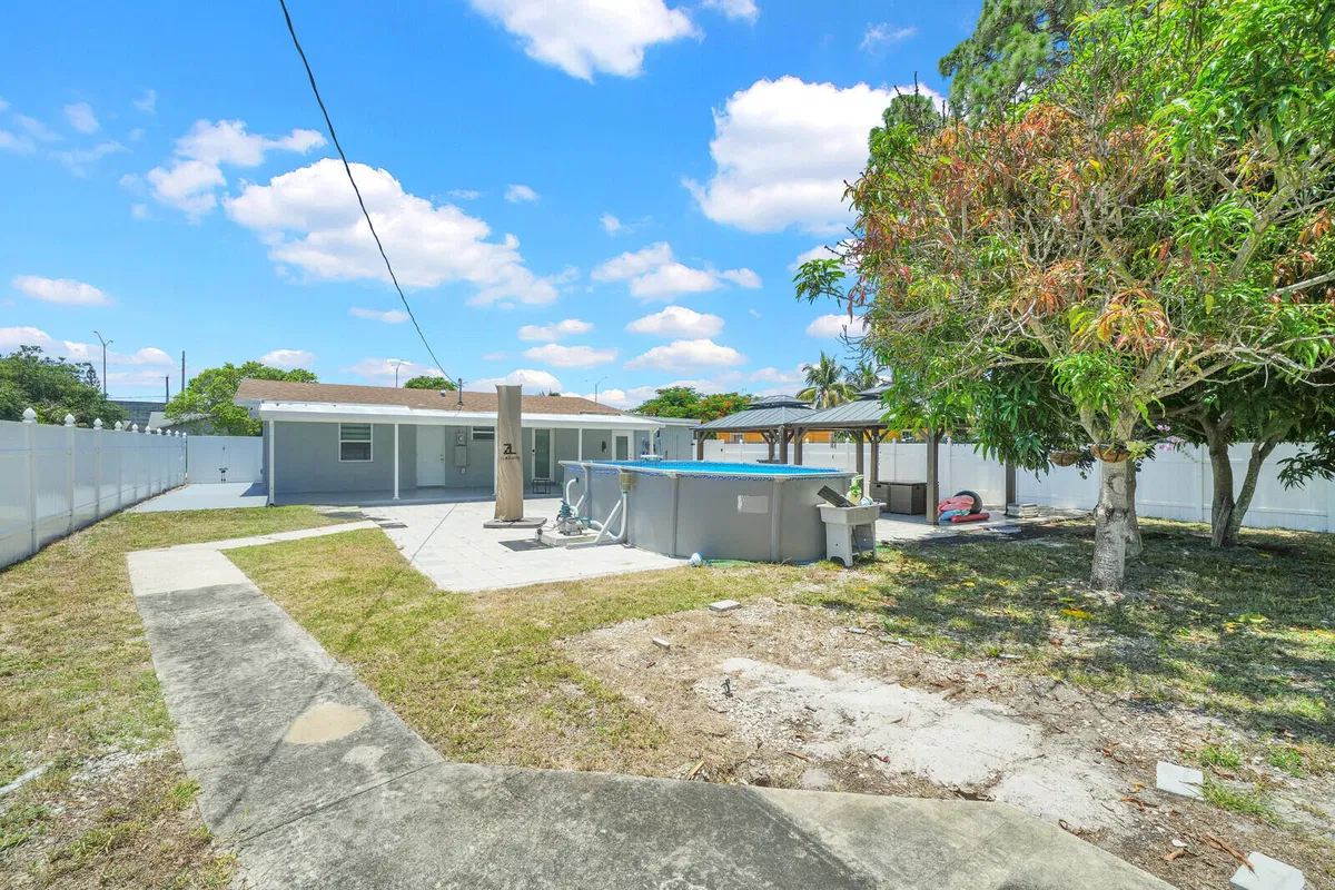 Residence photo 25