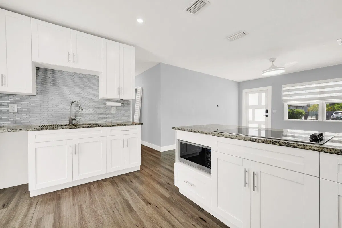 Residence photo 34