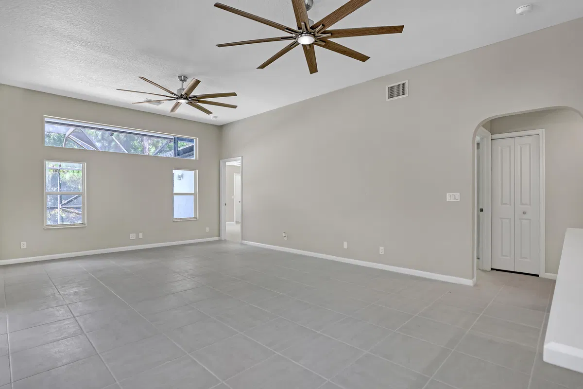 Residence photo 16