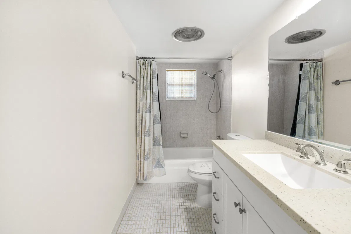  Unit 302 photo 10