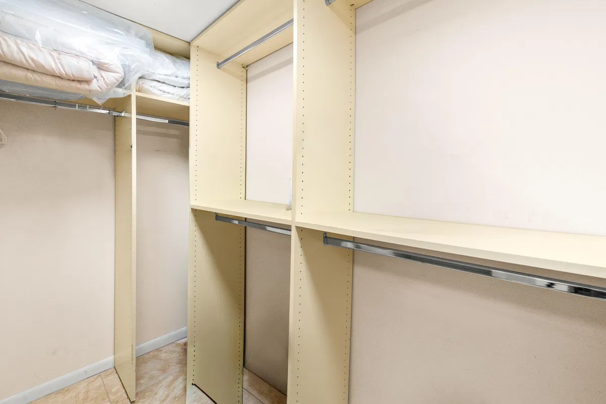  Unit 302 photo 16