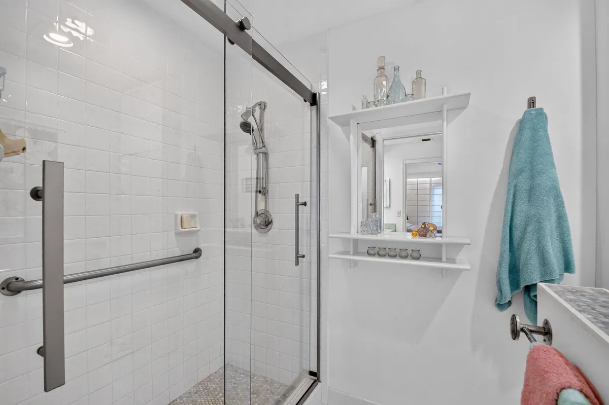Residence photo 28