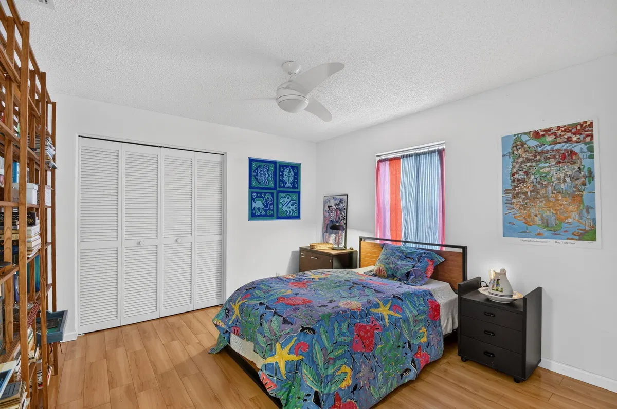 Residence photo 31