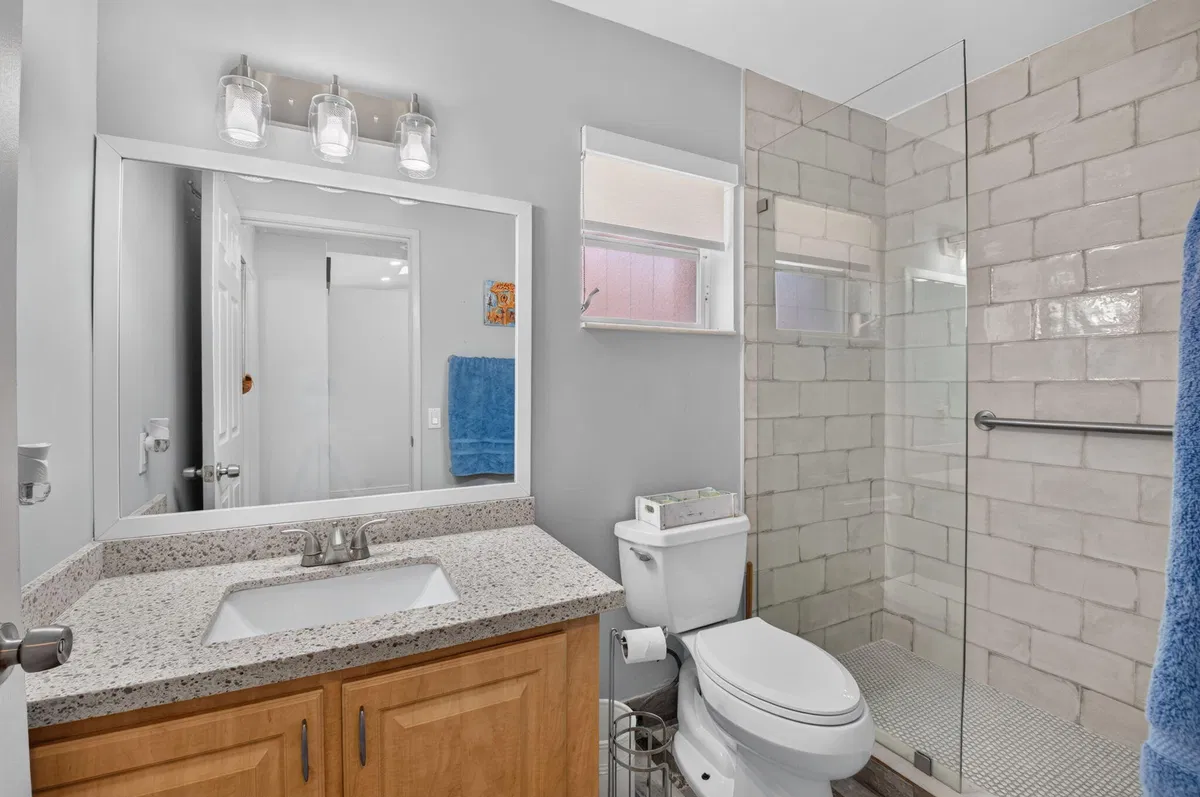  Residence photo 25