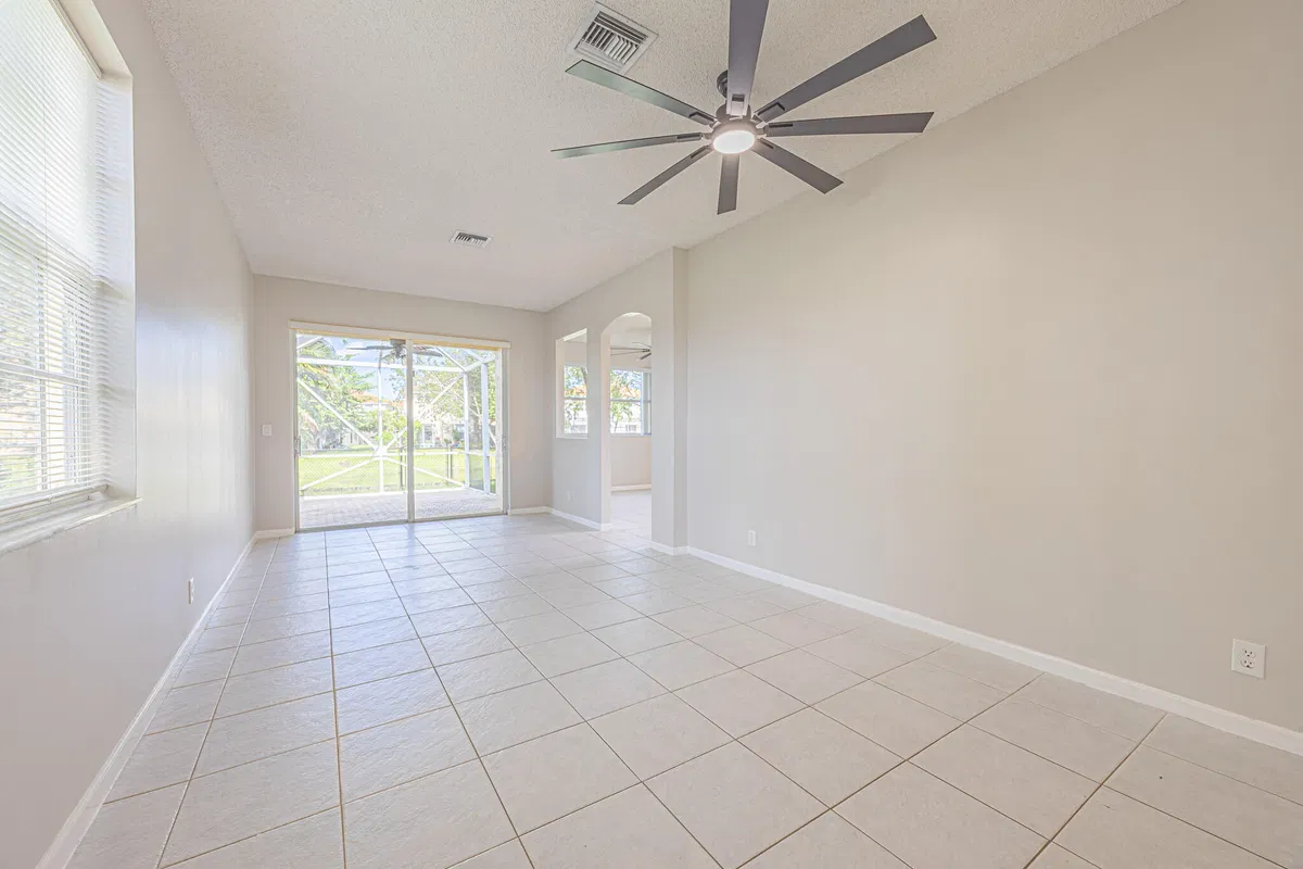  Residence photo 10
