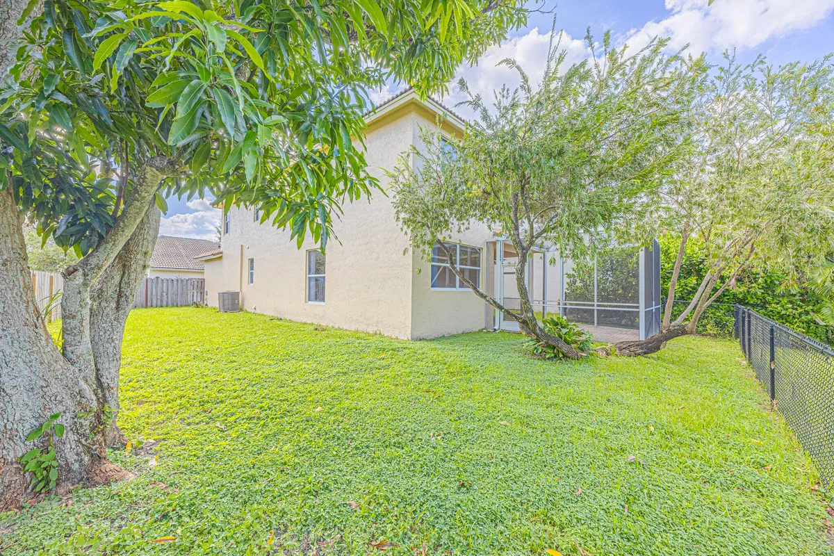 Residence photo 22