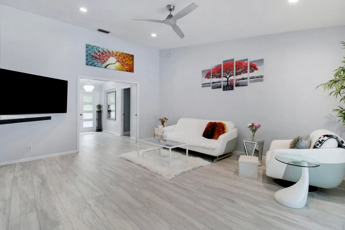 Residence photo 16