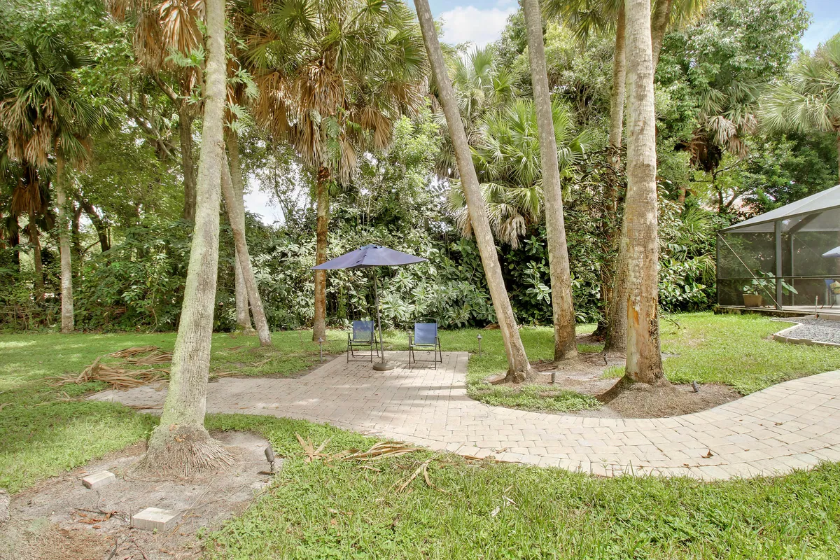 Residence photo 52