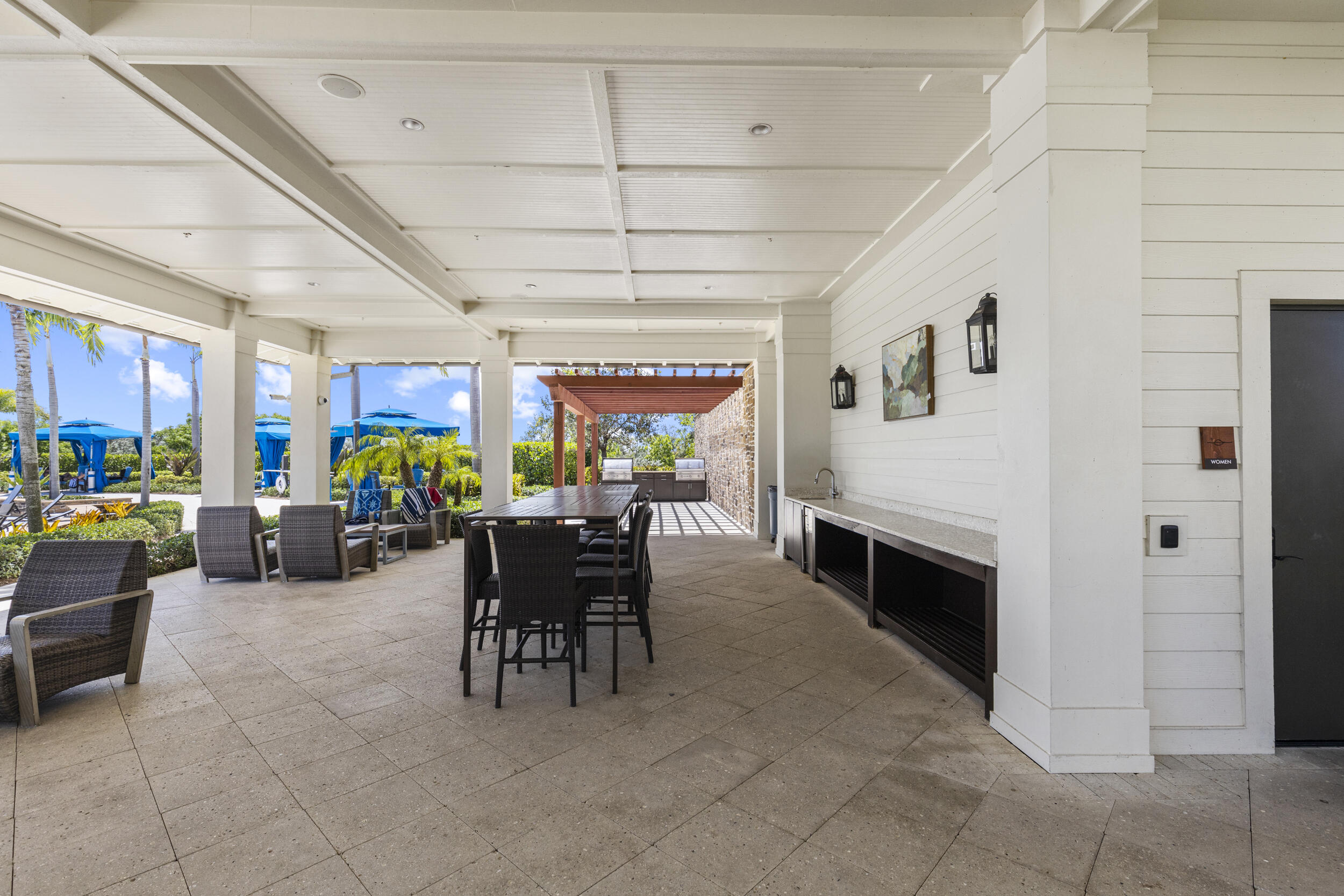 Residence photo 64